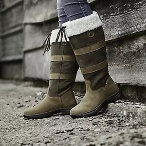 Dublin Eskimo Boots II. (EUC)